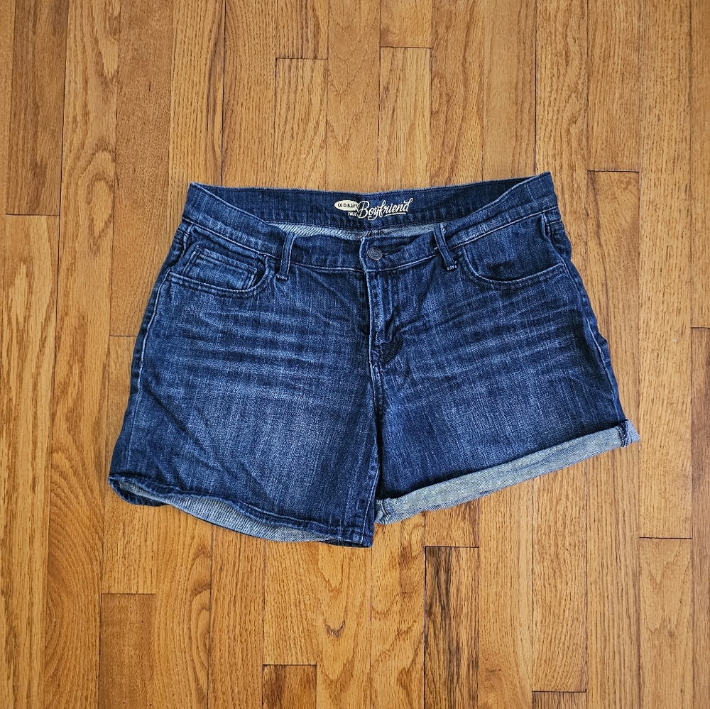 Old Navy- Boyfriend short Size 6